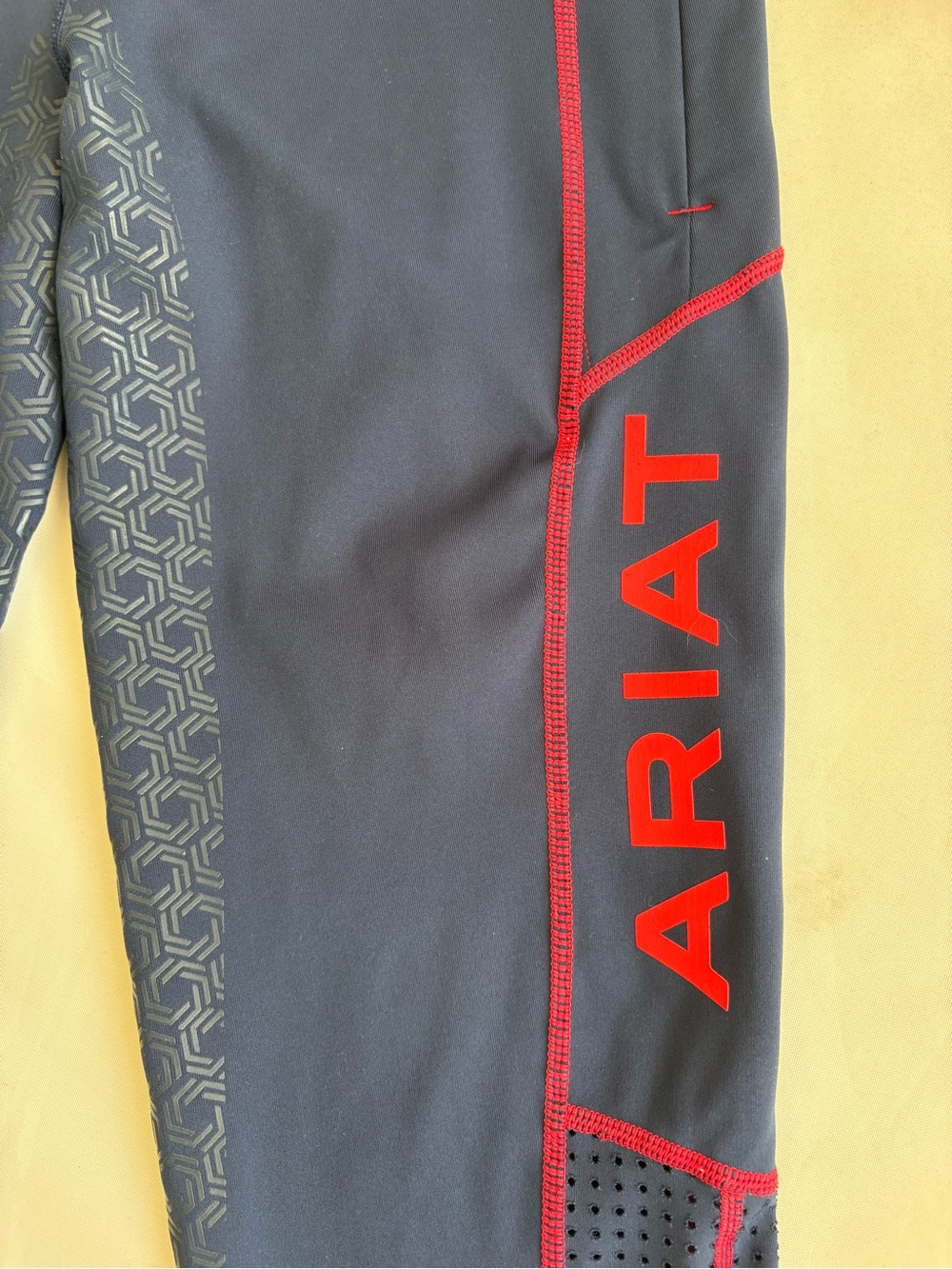 Ariat women’s EOS Full Seat navy Riding Tight size medium red logo and stitching - Picture 5 of 6